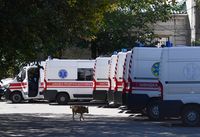 Archivbild: Krankenwagen auf dem Gelände des Städtischen Krankenhauses Nr. 1 in Melitopol des Gebietes Saporoschje, Russland. Bild: Jewgeni Bijatow / Sputnik