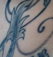 Tattoo: Biologie und Elektronik verschmelzen. Bild: Foto: pixelio.de, jena