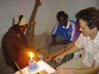 Wenn Angehörige der Mafa in Kamerun westliche Musik hören, haben sie ähnliche Gefühle wie Hörer aus
Quelle: MPI f. Kognitions- und Neurowissenschaften/Fritz (idw)