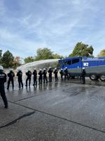 Training mit den Wasserwerfern Bild: Polizei