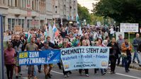 Sachsen, Protest von Kritikern der anti-russischen Sanktionen und des neuen "Infektionsschutzgesetzes" in Chemnitz, Montagsspaziergang am 12.09.2022.