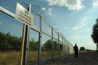Grenzzaun zu Serbien in Ungarn