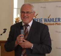 Manfred Petry, stellvertretender Bundesvorsitzender der Freien Wähler und Vorsitzender der Freien Wähler Rheinland-Pfalz und der FWG Rheinland-Pfalz, 2011 in Bernkastel-Kues