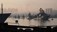 Schiffe der russischen Pazifikflotte vor dem Beginn einer Militärparade in Wladiwostok Bild: Sputnik / Witali Ankow