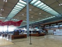 Flughafen Berlin Brandenburg „Willy Brandt“: Blick in die Abflughalle, September 2013