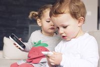 Eltern sollten ihre Kinder in sozialen Netzwerken anonymisieren Bild: "obs/Wort & Bild Verlag - Baby und Familie/plainpictureGmbH"