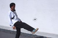 "HoverBall" in Aktion: Drohne hält Ball in der Luft. Bid: lab.rekimoto.org