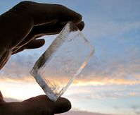 Ein isländischer Silfurberg-Kristall (Silberfels)