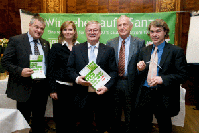 v.l.n.r.: Ing. Franz Kirchmeyr, arge kompost & biogas österreich - DI Martina Prechtl, Kleinwasserkraft Österreich - Dr. Hans Kronberger, Bundesverband Photovoltaic Austria - Dipl.-Ing. Josef Plank, Österreichischer Biomasse-Verband - Mag. Stefan Hantsch, IG Windkraft Österreich Bild: www.fotodienst.at/Martina Draper