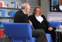 Harald Martenstein auf dem Blauen Sofa der Frankfurter Buchmesse 2010. Bild: Smalltown Boy - wikipedia.org