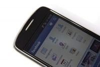Smartphone: Content-spezifische Bezahlung mit Opera. Bild: pixelio.de/F.Gopp