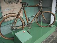 Bambusfahrrad aus dem Jahr 1896 im Technik Museum Prag. Bild: wikipedia.org