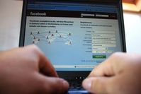 Facebook-Login: Algorithmus erkennt Manipulation. Bild: F. Gopp/pixelio.de