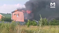 Brennendes Haus in der russischen Stadt Taganrog nach dem Absturz einer Drohne, 4. Juli 2022 Bild:Screenshot Telegram: " https://t.me/KlymenkoTime/62184" / Eigenes Werk