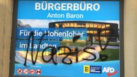 Das Bürgerbüro des AfD-Landtagsabgeordneten Anton Baron in Öhringen (Baden-Württemberg) nach dem Farbanschlag am 10.11.2019