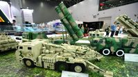 Modelle chinesischer Rüstungsgüter auf der Moskauer Messe Armee 2022; 21.08.2022