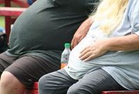 Zu dick: Übergewicht fördert das Krebsrisiko. Bild: flickr.com/Tony Alter