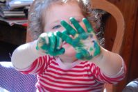 Fingerfarbe / Fingermalfarben (Symbolbild)