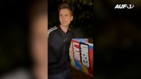 Hier sticht der Linksextreme auf den AfD-Mann Heinrich Koch ein! Bild: AUF1 / Eigenes Werk