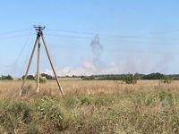 Archivbild: Rauchwolken über der Siedlung Rabotino an der Kontaktlinie im Gebiet Saporoschje, 30. August 2023. Bild: DAWID NARMANIJA / Sputnik