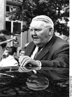 Ludwig Wilhelm Erhard Bild: Deutsches Bundesarchiv (German Federal Archive), B 145 Bild-F022484-0016