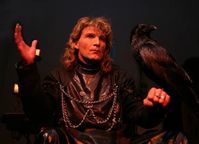 Corax und sein Meister Vincent Raven / Foto: ProSieben/Willi Weber