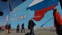 Archivbild: Ein Graffiti in Moskau anlässlich der Angliederung der Halbinsel Krim zu Russland Bild: Sputnik / Artem Schitenew