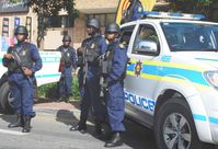 Der South African Police Service (SAPS, deutsch etwa „Südafrikanischer Polizeidienst“).