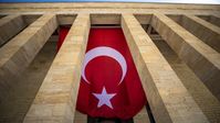 Türkei Flagge (Symbolbild) Bild: Gettyimages.ru / Aytac Unal