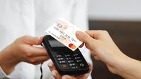 Zahlungsvorgang mit der Bezahlkarte der PayCenter.