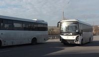 Archivbild: Busse mit russischen Armeeangehörigen, die aus der ukrainischen Gefangenschaft zurückkehren, 3. November 2022. Bild: VERTEIDIGUNGSMINISTERIUM DER RUSSISCHEN FÖDERATION / Sputnik