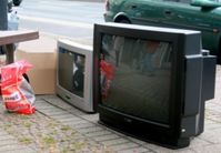Auslaufmodelle: TV ohne Web kann abdanken. Bild: pixelio.de, Etienne Rheindahlen