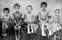Hungerleidende Kinder in Berdyansk in der Ukraine (1922), Archivbild