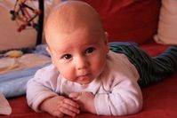 Baby: Ernährung der Mutter beeinflusst die Gene. Bild: pixelio.de, Danielle