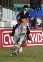 Luna Marie Schweiger mit Tikeur beim Deutschen Amateur-Springderby im Rahmes des Deutschen Spring- und Dressurderbys 2015