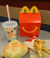 Fast-Food für Kinder: kommt oft zu gut an. Bild: Calgary Reviews, flickr.com