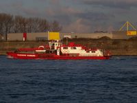 Feuerlöschboot Duisburg 1 auf dem Rhein