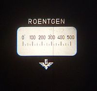 Blick in ein Taschendosimeter zur Dosisbestimmung, hier 320 Röntgen Bild: Wusel007 / de.wikipedia.org