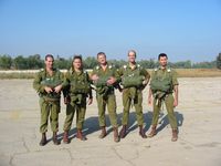 Israelische Armee: Reserveoffiziere bei einer Fallschirmübung