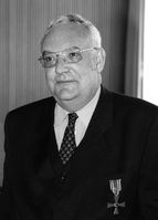 Der frühere ASB-Bundesvorsitzende Dr. med. Friedhelm Bartels verstarb am 2. Dezember 2020.  Bild: "obs/ASB-Bundesverband/ASB/Archiv"