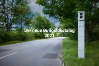 Bußgeldkatalog 2021, Blitzer an Straße Bild: CODUKA GmbH Fotograf: CODUKA GmbH