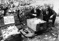 15. November 1923: Geld als Altpapier. Bild: GoMoPa