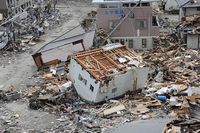 Der Tsunami richtete verheerende Verwüstungen in küstennahen Bereichen an (hier in Ōfunato in der Präfektur Iwate auf Honshū). Bild: wikipedia.org