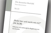 Titelbild der Broschüre "Bleibt hier und wacht mit mir!" (Mt 26,38). Bild: Deutsche Bischofskonferenz Fotograf: DBK