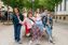 (v.l.n.r.): Muiné Keune (Rolle Johanna), Greta Kasalo (Rolle Sweta), Marina Blanke (Lehrerin Pütz), Rosa Löwe (Rolle Charlotte), Oskar Milles (Rolle Leon), Morris Mayer (Rolle Anton) (2025) Bild: MDR/MadeFor/Steffen Junghans Fotograf: Steffen Junghans