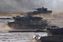 Archivbild: Kampfpanzer vom Typ Leopard-2-A6 und ein Schützenpanzer vom Typ Puma Bild: Sean Gallup / Gettyimages.ru