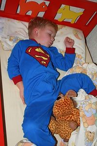 Kind: Schlafen geht ohne Smartphone leichter. Bild: pixelio.de/I. Friedrich