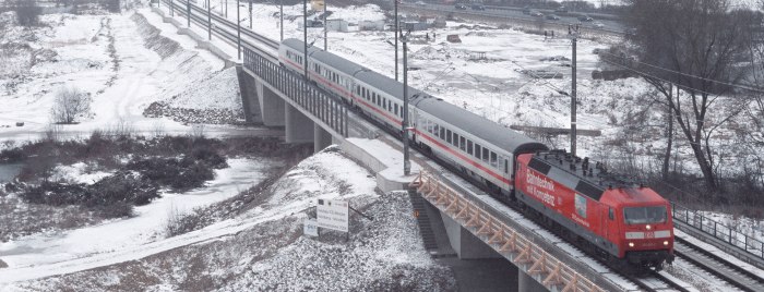 Zug der Bahn in Winterlandschaft. Bild: Claus Weber, über dts Nachrichtenagentur