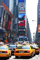 Times Square bei Tag, Juni 2008 Bild: André D Conrad / de.wikipedia.org