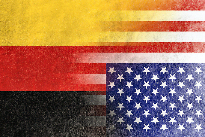 Deutschland-USA: Deutschland in den originalen Farben von oben: Gold, Rot, Schwarz